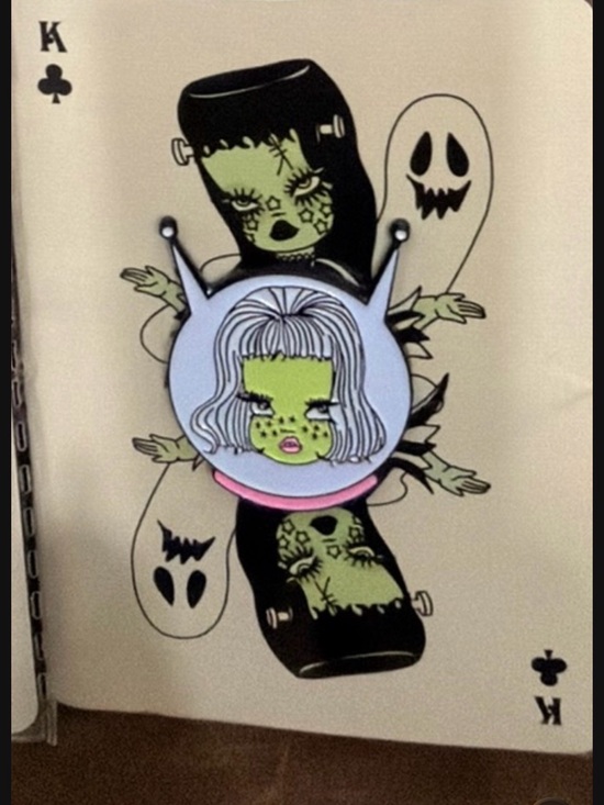 Valfre Accessories - Valfre alien spaced pin